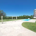Tide - 3 Bedroom Within Beautiful Complex *