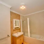 Tide - 3 Bedroom Within Beautiful Complex